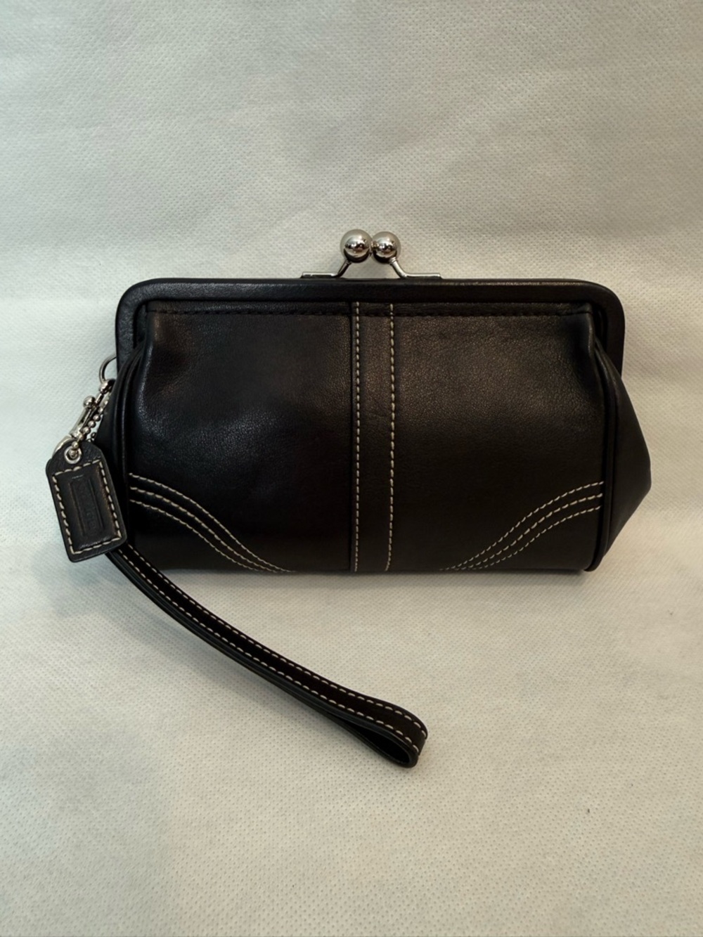 Coach vintage black kisslock clutch wristlet